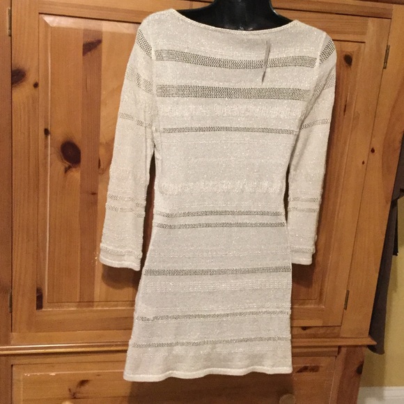 NWTs Beautiful White House Black Market tunic - Picture 3 of 4